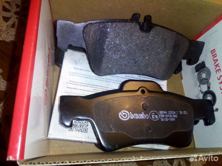 Тормозные колодки w221 w211 c129 s211 c215 r230