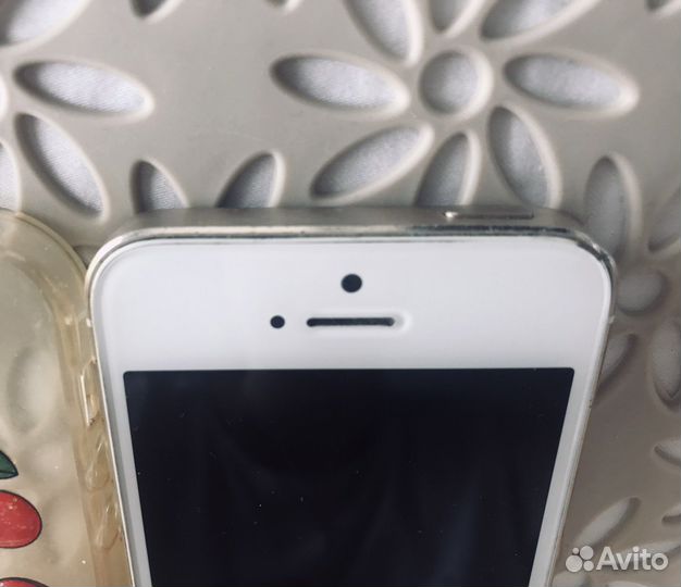 Телефон iPhone 5s