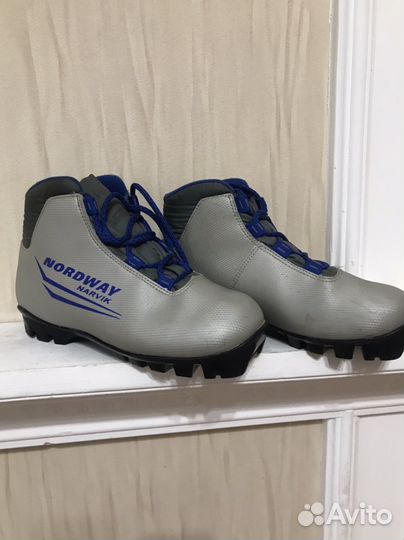 Лыжные ботинки