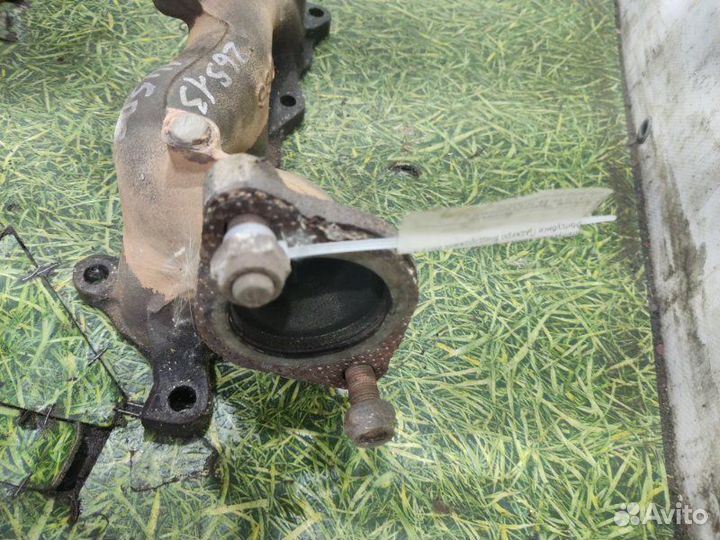 Выпускной коллектор правый Mitsubishi Pajero Sport