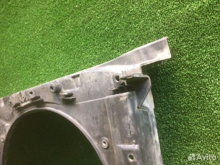 Диффузор вентилятора Peugeot 3008 2012