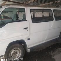 Nissan Urvan 2.7 MT, 1990, 130 000 км, с пробегом, цена 300 000 руб.