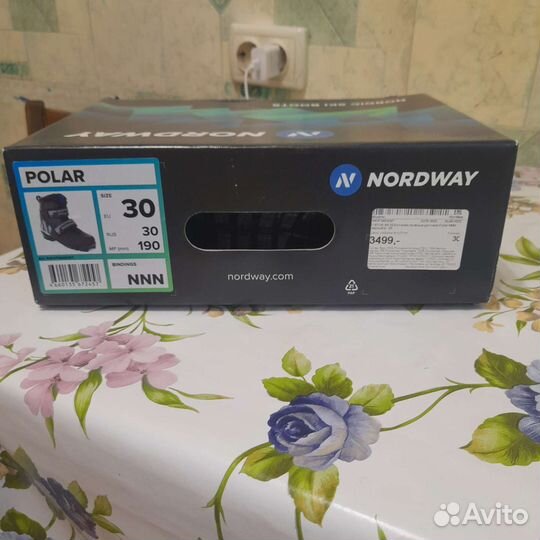 Лыжные ботинки Polar NNN 30 размер одели один раз
