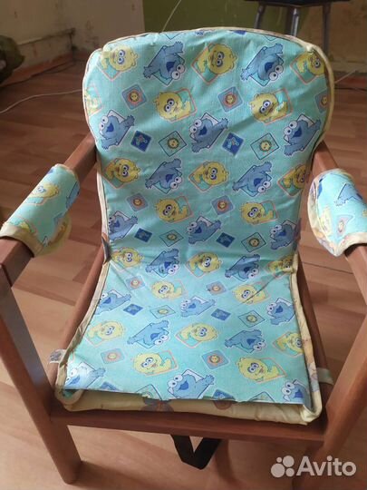 Стульчик и столик для кормления и творчества ребён