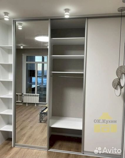 Распашной шкаф