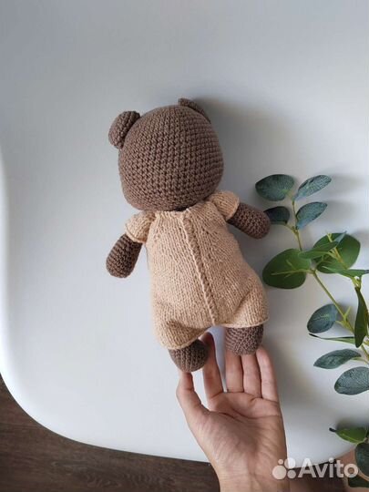 Вязаный Мишка в костюме, игрушки ручной работы