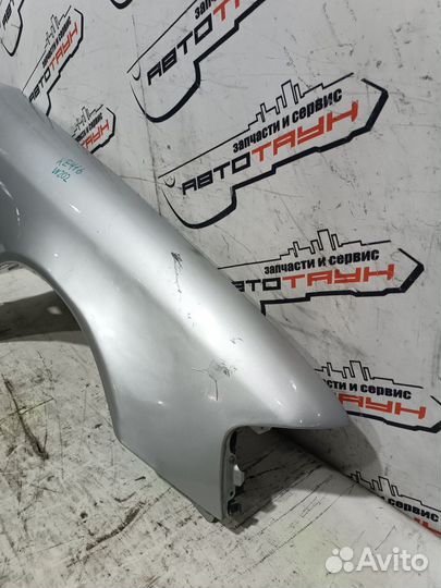 Крыло mercedes-benz C-class S202 W202 A2028810401 переднее правое серебро, 744 KE416