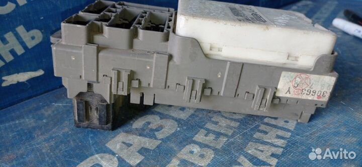 Блок предохранителей салона Honda Domani седан