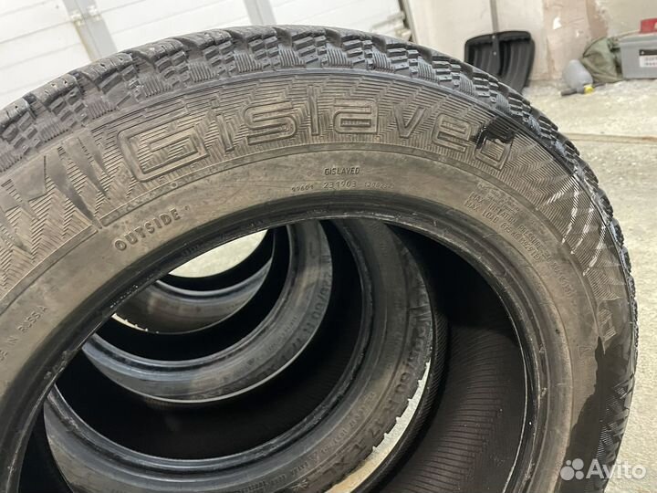 Gislaved Nord Frost 200 225/60 R17