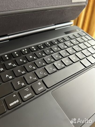 Клавиатура на iPad pro 11 inch
