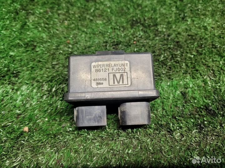 Реле стеклоочистетеля на Forester 4