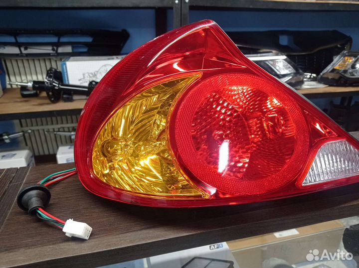 Фонарь задний левый Kia Spectra