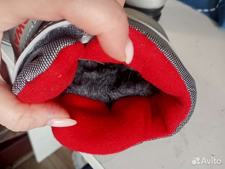 Детские лыжные ботинки