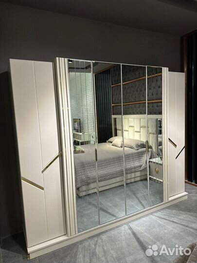 Спальный гарнитур