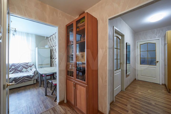 2-к. квартира, 50 м², 1/10 эт.