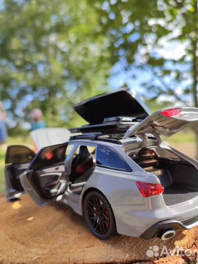 Металлическая машинка модель Audi rs6