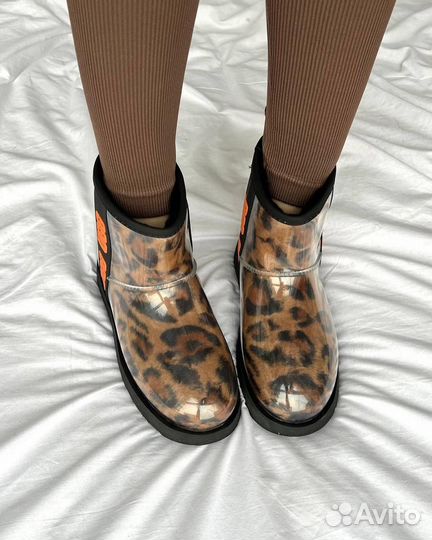 UGG classic clear mini panther