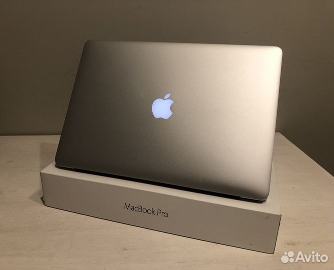 MacBook Pro 15 (2015); i7 2.8GHz; R9 M370X; 512GB