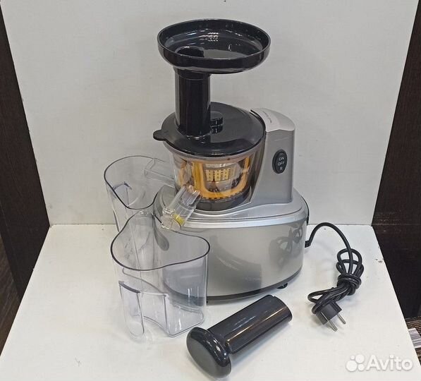 Соковыжималка Kitfort KT-1101-3