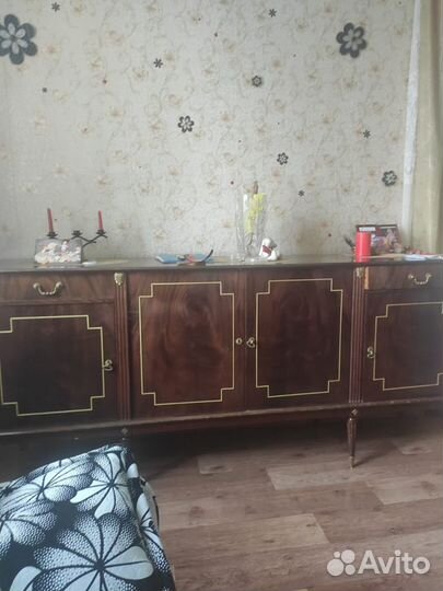 Шикарный стол из массива красного дерева/махагона