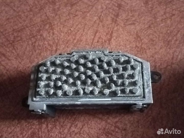 Фольксваген Джетта резистор печки