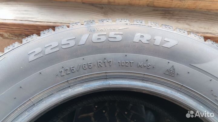 Pirelli Formula Ice 225/65 R17 102T