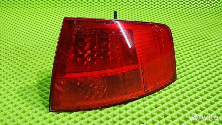 Фонарь задний правый Audi A8 D3 (4E) 2002-2010