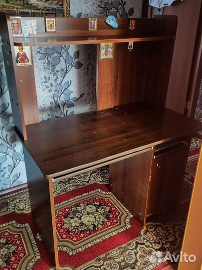 Компьютерный стол