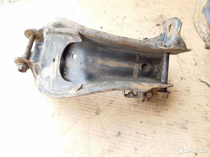 Рычаг передний Ниссан Примьера П11