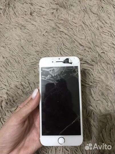 Телефон iPhone 6