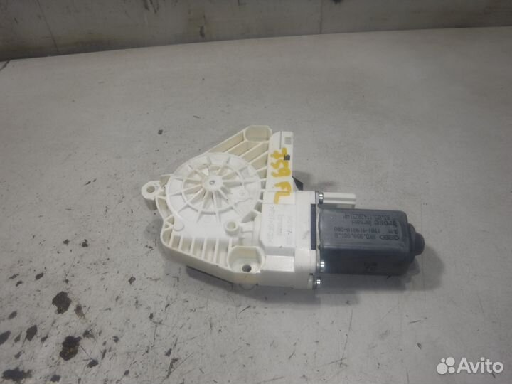 Моторчик стеклоподъемника Volkswagen Touareg