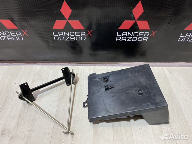 Крепление Аккумулятора лансер 10 Lancer X