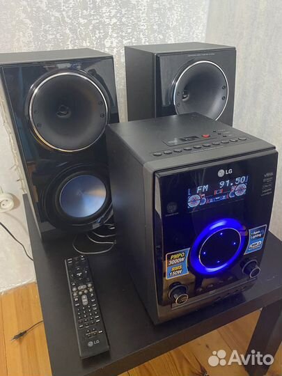 Музыкальный центр LG