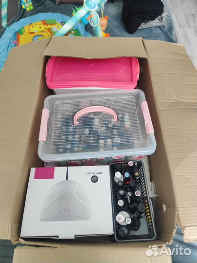 Аппарат для маникюра, пылесос и лампа для маникюра