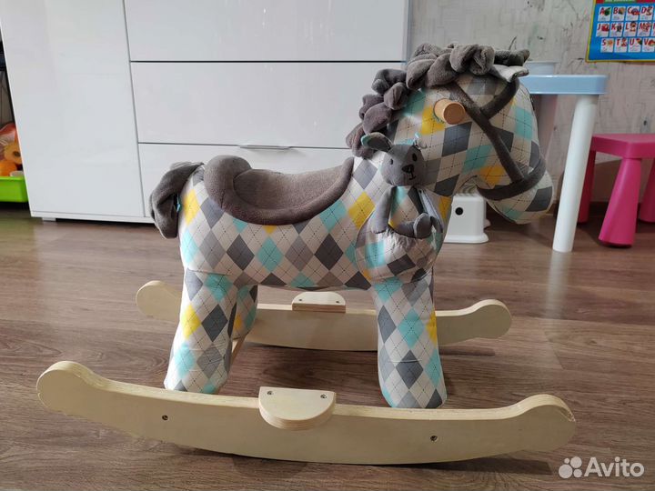 Детская качалка лошадь
