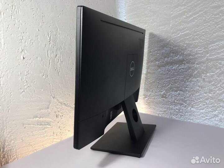 Монитор Dell 22 дюйма / 1920х1080 DisplayPort VGA