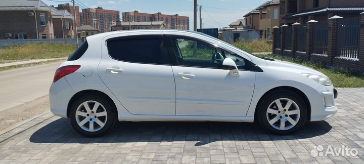 Peugeot 308 1.6 AT, 2010, 180 000 км