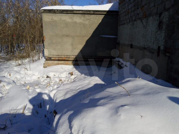 Машиноместо, > 30 м²