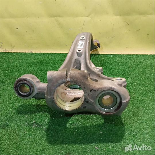 Кулак поворотный передний правый Audi Q7 (4M) 2015