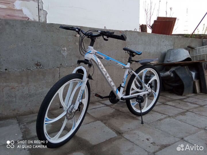 Велосипед на литых дисках