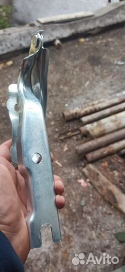 Петли капота skoda rapid