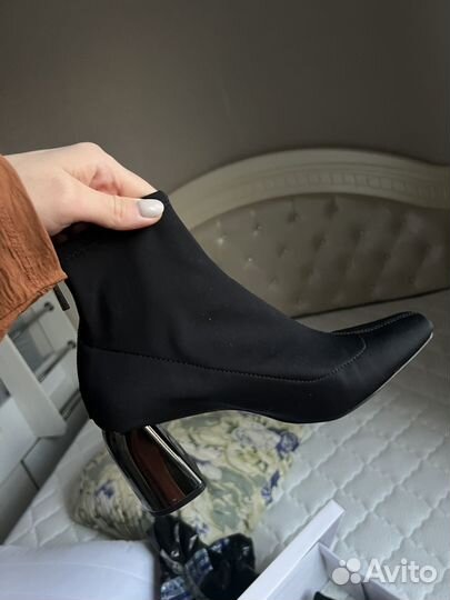 Ботильоны чулки zara