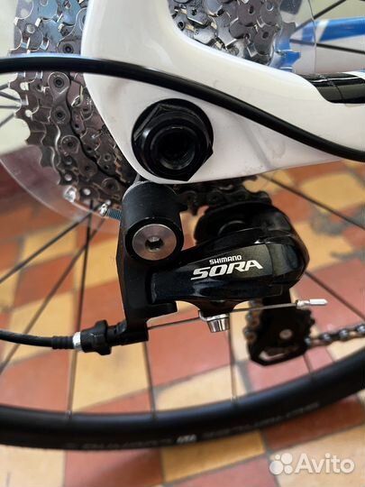 Шоссейный велосипед Trek domane 4.0 disc endurance