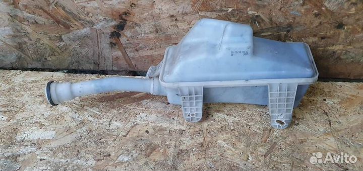 Бачок омывателя лобового стекла Opel Meriva B 201