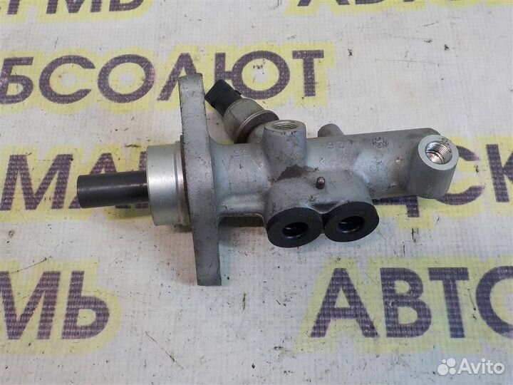 Цилиндр тормозной главный Volkswagen Touareg I (7