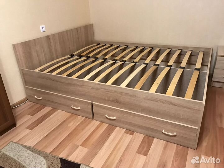 Кровать двуспальная