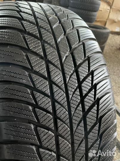 Bridgestone Blizzak LM-001 225/50 R17