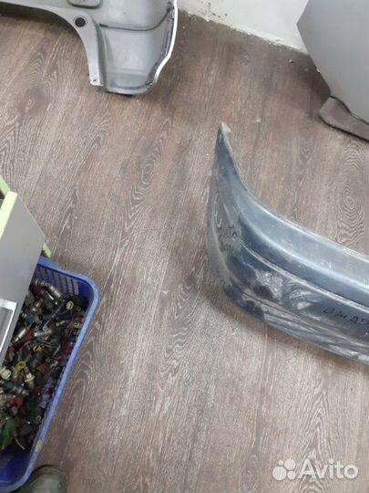 Бампер задний Toyota Starlet