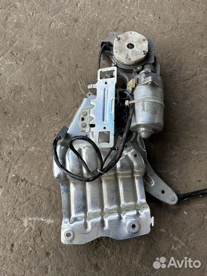 Cadillac srx мотор открывания крышки багажника