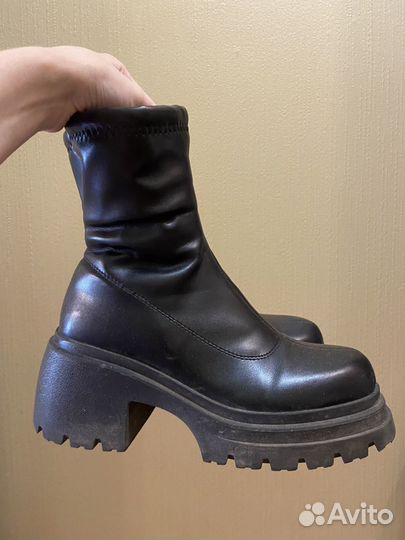 Ботинки зимние женские